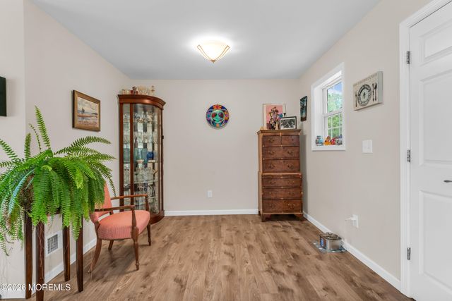 93 Center Avenue, Leonardo, NJ 07737