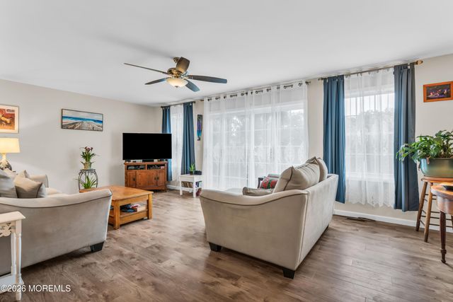 93 Center Avenue, Leonardo, NJ 07737