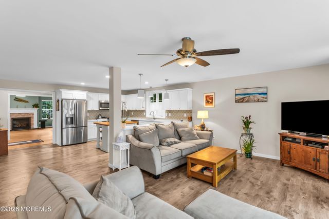 93 Center Avenue, Leonardo, NJ 07737