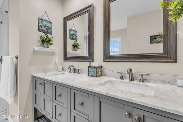 93 Center Avenue, Leonardo, NJ 07737