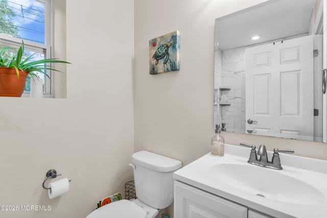 93 Center Avenue, Leonardo, NJ 07737