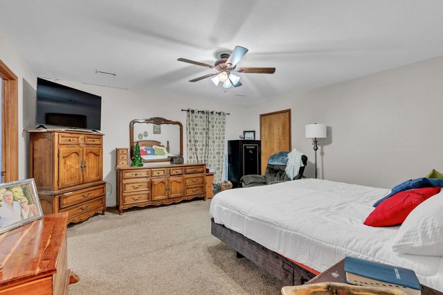 6431 NW 50th St, El Dorado, KS 67042