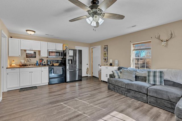 6431 NW 50th St, El Dorado, KS 67042