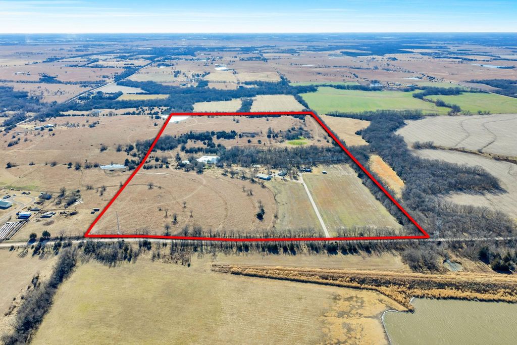 6431 NW 50th St, El Dorado, KS 67042