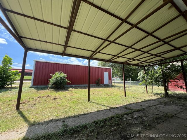 108 N 7th Avenue, Cleveland, OK 74020