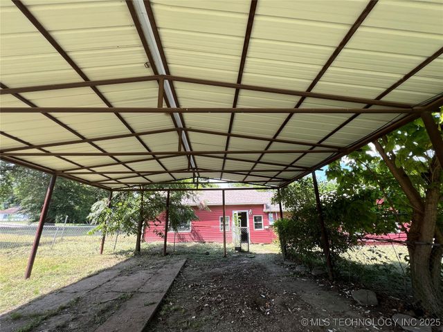 108 N 7th Avenue, Cleveland, OK 74020