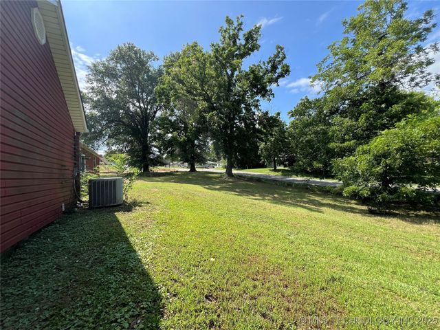 108 N 7th Avenue, Cleveland, OK 74020