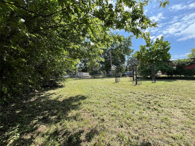 108 N 7th Avenue, Cleveland, OK 74020