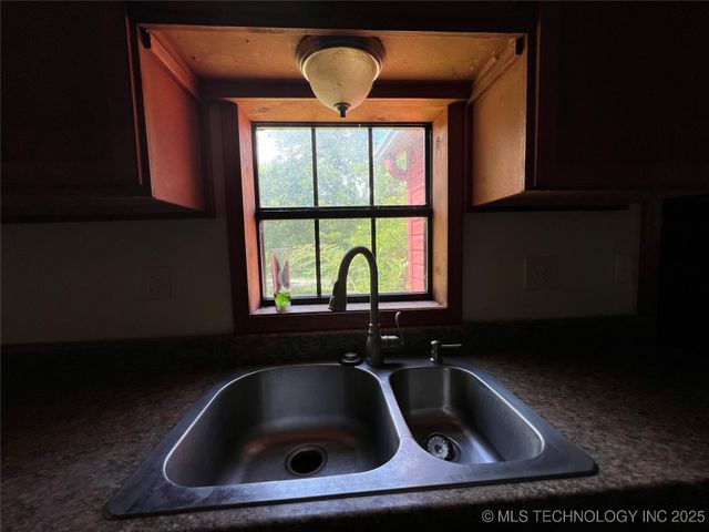 108 N 7th Avenue, Cleveland, OK 74020