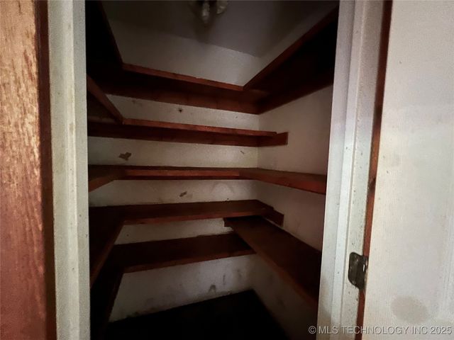 108 N 7th Avenue, Cleveland, OK 74020