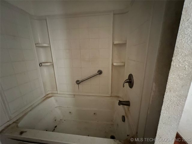 108 N 7th Avenue, Cleveland, OK 74020