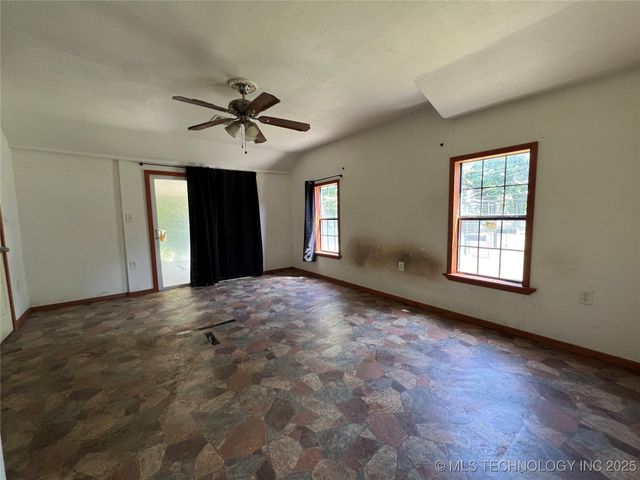 108 N 7th Avenue, Cleveland, OK 74020