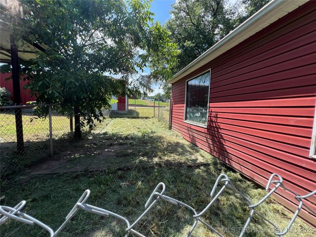 108 N 7th Avenue, Cleveland, OK 74020