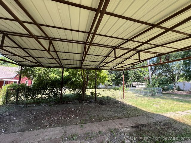 108 N 7th Avenue, Cleveland, OK 74020