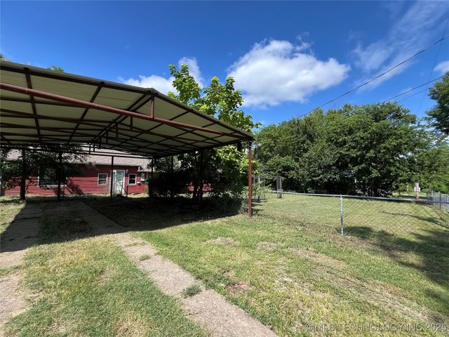 108 N 7th Avenue, Cleveland, OK 74020