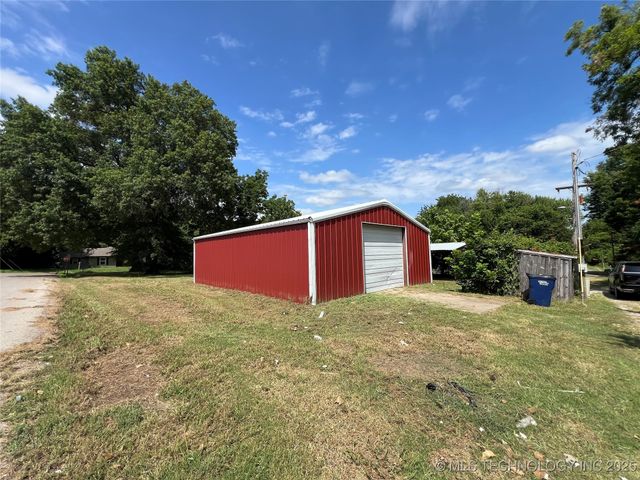 108 N 7th Avenue, Cleveland, OK 74020