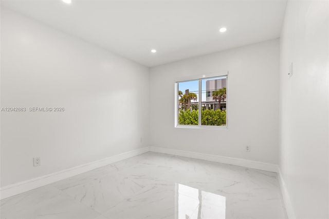 14801 NW 5th Ave, Miami, FL 33168