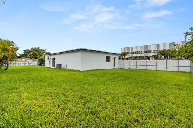 14801 NW 5th Ave, Miami, FL 33168