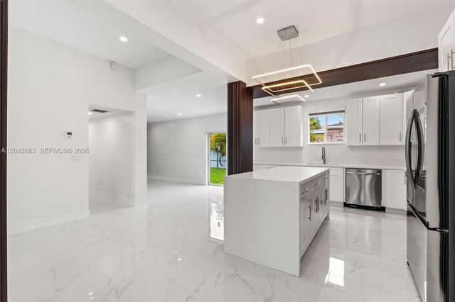 14801 NW 5th Ave, Miami, FL 33168