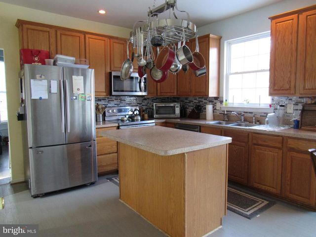 17 WILT RD, Bechtelsville, PA 19505