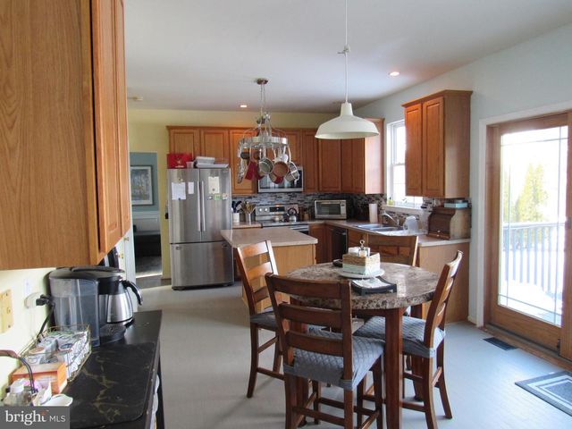 17 WILT RD, Bechtelsville, PA 19505
