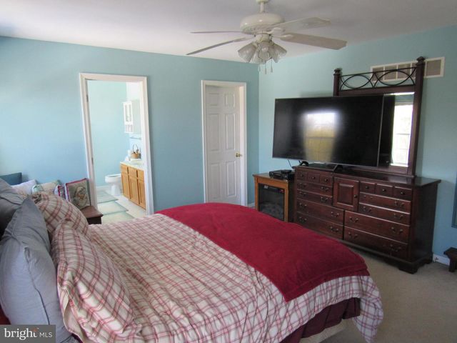 17 WILT RD, Bechtelsville, PA 19505