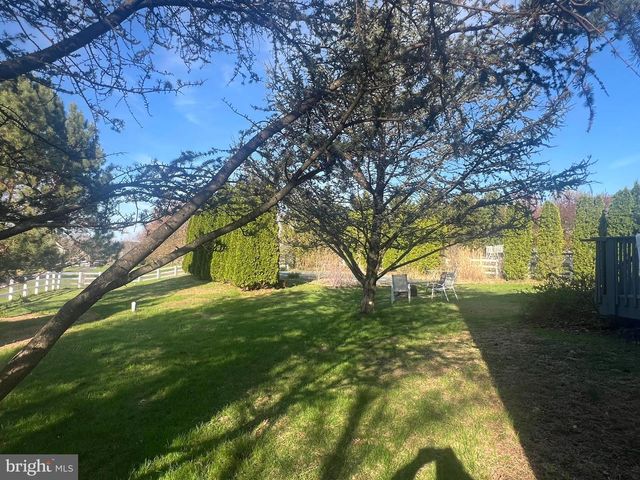 17 WILT RD, Bechtelsville, PA 19505