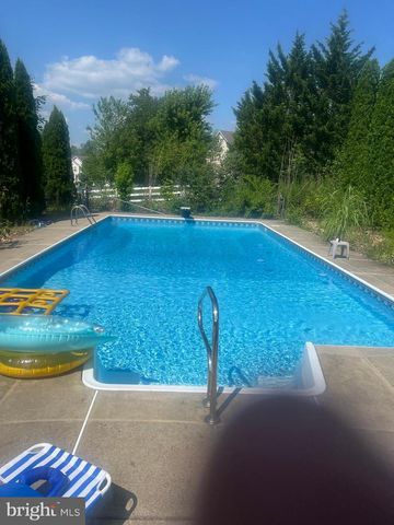 17 WILT RD, Bechtelsville, PA 19505