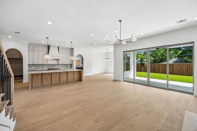 419 Cameron Avenue, Dallas, TX 75223