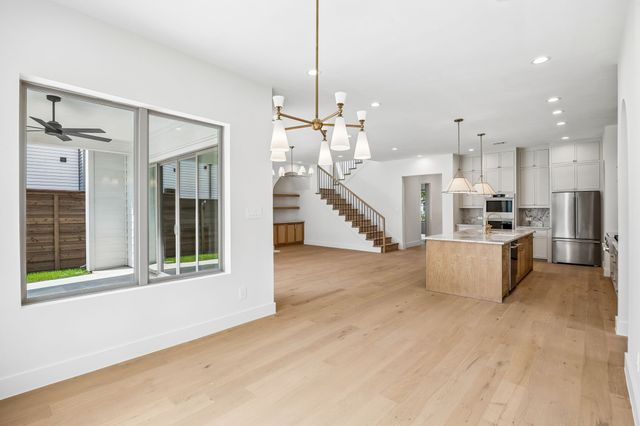 419 Cameron Avenue, Dallas, TX 75223