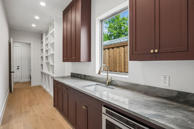 419 Cameron Avenue, Dallas, TX 75223