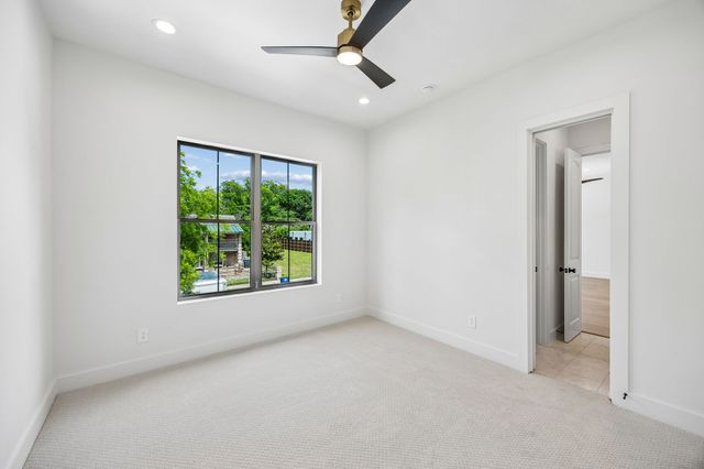 419 Cameron Avenue, Dallas, TX 75223