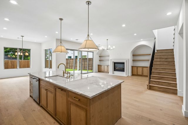 419 Cameron Avenue, Dallas, TX 75223