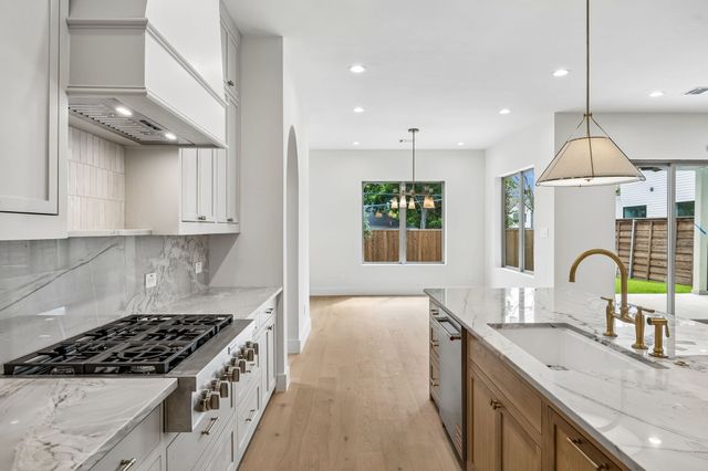 419 Cameron Avenue, Dallas, TX 75223