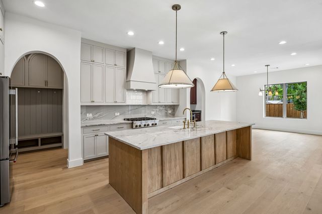 419 Cameron Avenue, Dallas, TX 75223