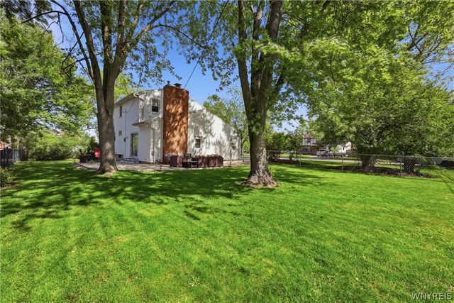 227 North Lane, Grand Island, NY 14072