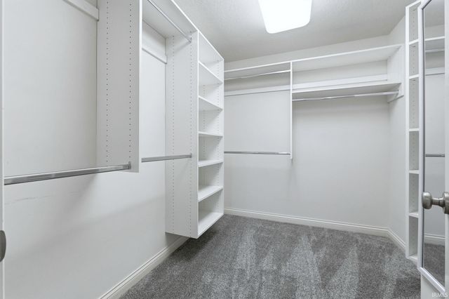 7036 Summerlyn Drive, Fort Wayne, IN 46835