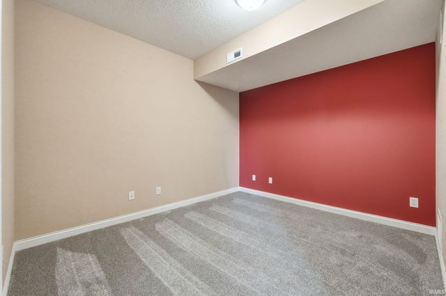 7036 Summerlyn Drive, Fort Wayne, IN 46835