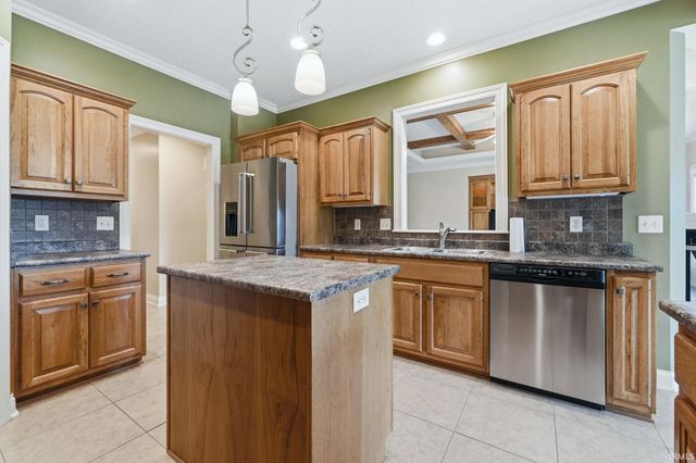 7036 Summerlyn Drive, Fort Wayne, IN 46835