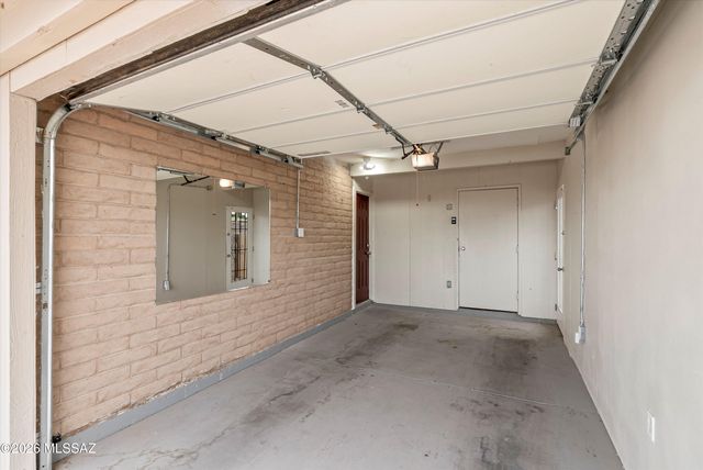 9061 E 39th Street, Tucson, AZ 85730