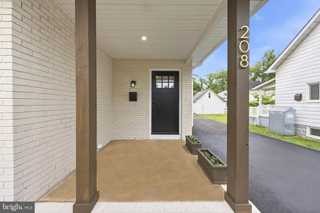 208 PEACH ST, Hammonton, NJ 08037