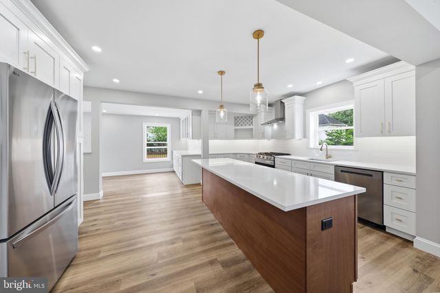 208 PEACH ST, Hammonton, NJ 08037