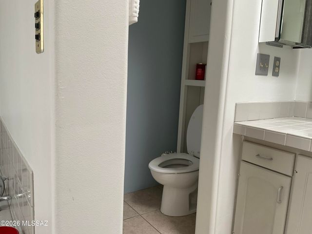 4060 N Swan Road, Tucson, AZ 85718