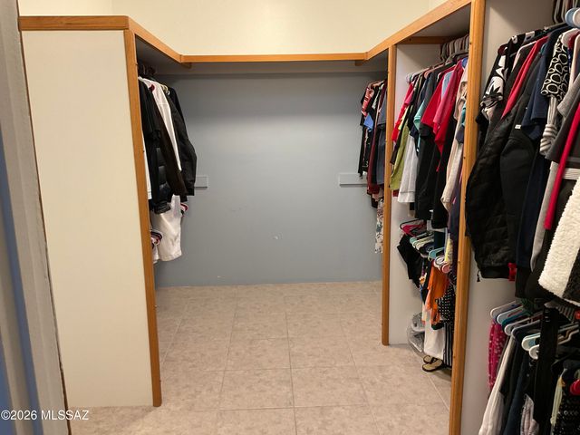 4060 N Swan Road, Tucson, AZ 85718