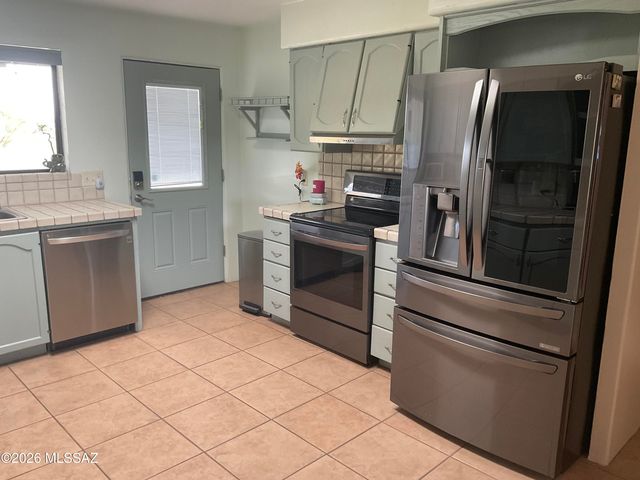 4060 N Swan Road, Tucson, AZ 85718