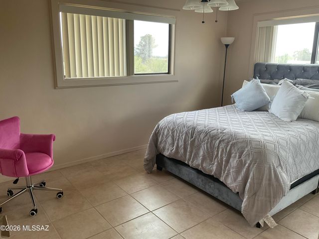 4060 N Swan Road, Tucson, AZ 85718