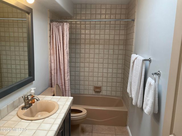 4060 N Swan Road, Tucson, AZ 85718