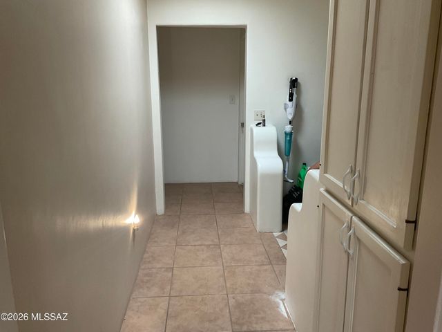 4060 N Swan Road, Tucson, AZ 85718
