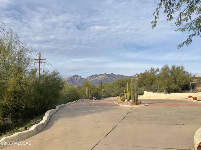 4060 N Swan Road, Tucson, AZ 85718