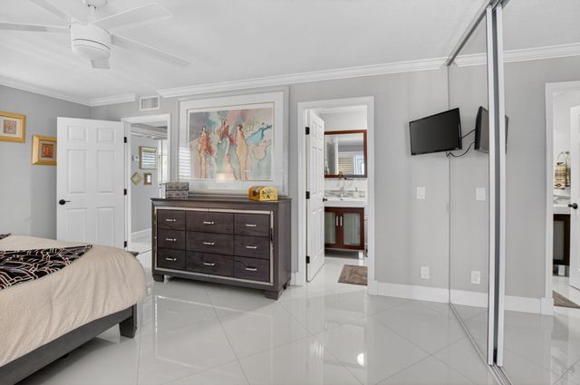 102 E Waterford E 102, Delray Beach, FL 33446